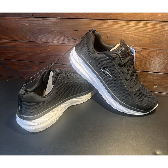 Skechers Shoes D’Lux Ultra Men’s 10.5 Black White